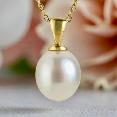 Broome Oval Pearl 9ct Gold Pendant