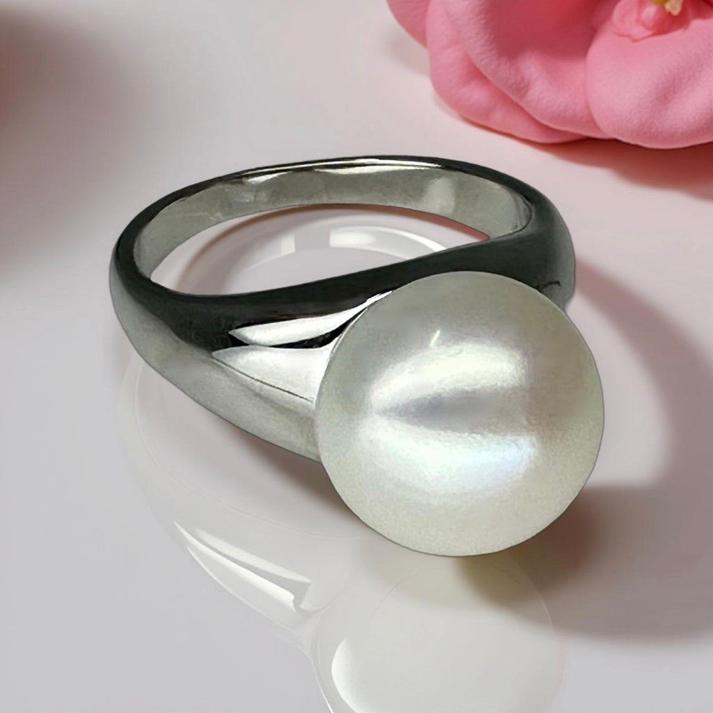 Cultured Freshwater Large Pearl Silver Ring - Main Image