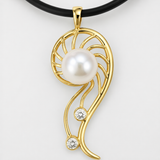 Cultured Freshwater Mangrove Cubic Zirconia Gold Pendant