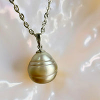 Golden Champagne Two Toned Circle Pearl Pendant