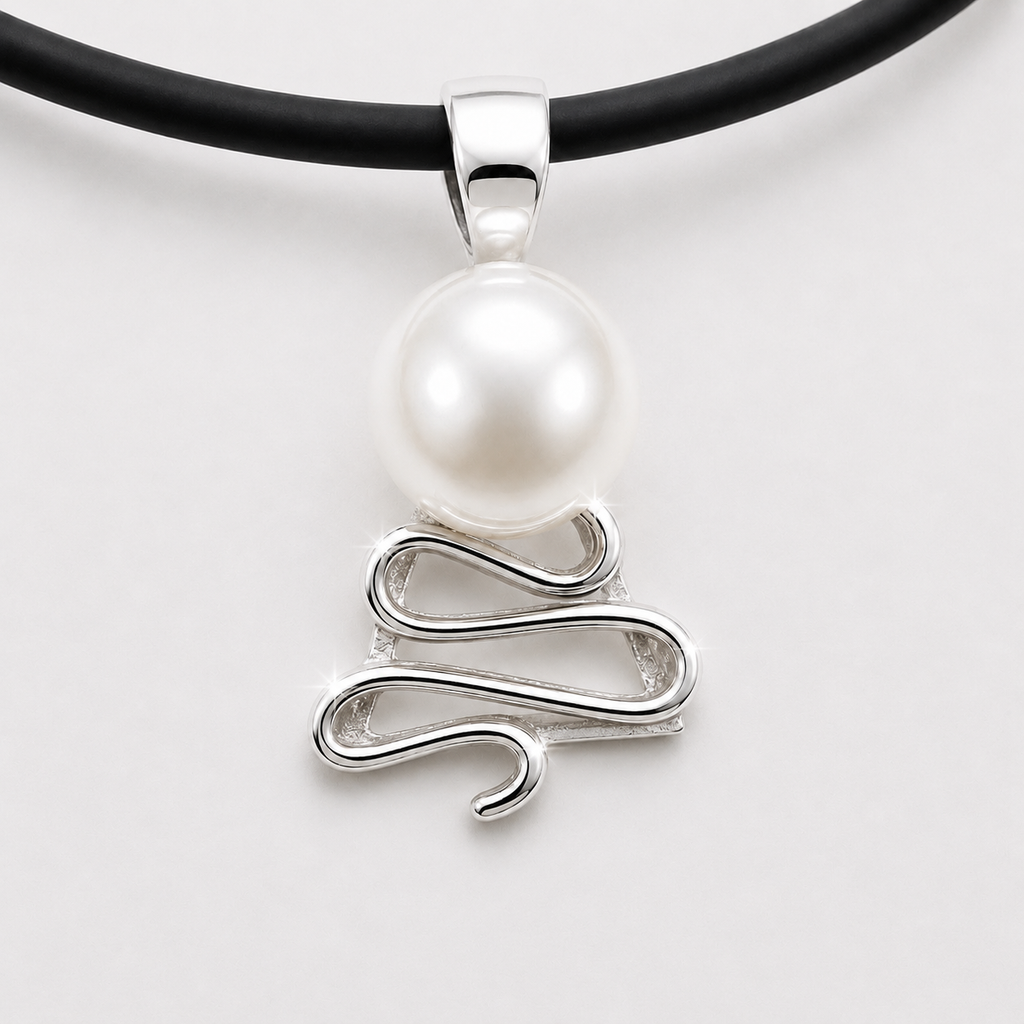 Tidal Dream Staircase to the Moon Pearl Silver Pendant