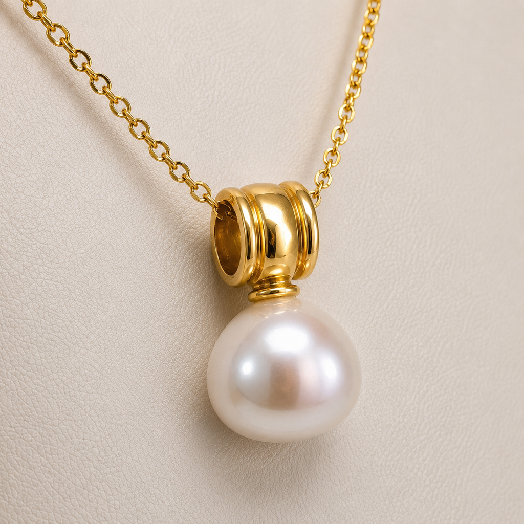 Broome Pearl Triangle Pearl 9ct Gold Pendant