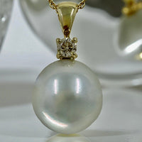 Broome Pearl 18ct Gold Diamond Pendant
