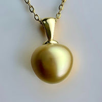 Golden South Sea Triangle Pearl 9ct Pendant