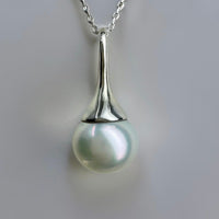 Broome Pearl 9ct White Gold Trumpet Pendant