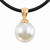 Broome Pearl Rose Gold Pendant ﻿Oval 11.5mm Lustre: AAA Colour: White Metal: 9ct Rose 