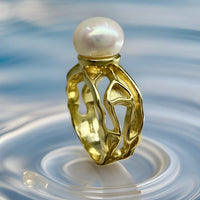 Cultured Freshwater Pearl Luna Tide Ring