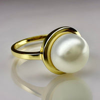 Freshwater Pearl Solitaire Ring