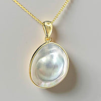 Abrolhos Island Oval 9ct Gold Mabe Pendant