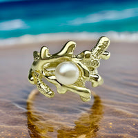 Coral Design Cultured Freshwater Pearl Ring Gold