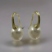 Cultured Freshwater Pearl Gold Hook Earrings