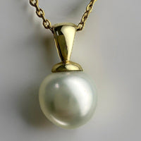 Cultured Broome Pearl 9ct Solid Gold Pendant