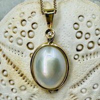 Cultured Mabe Pearl Diamond Pendant 14ct