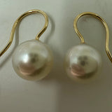 Petite 9ct Gold Broome Pearl Hooks