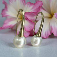 Broome Pearl Fancy Trumpet Hook Earrings