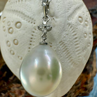 Broome Pearl 9ct White Gold Diamond Pendant