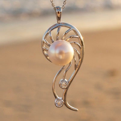 Cultured Freshwater Pearl Mangrove Cubic Zirconia Silver 925 Pendant