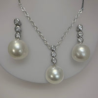 Broome Pearl Moonrise Earrings and Pendant