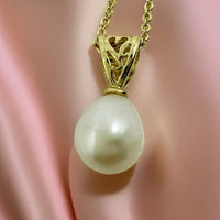 9ct Gold Cultured Freshwater Pearl Heart Pendant 