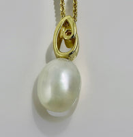 9ct Gold Cultured Freshwater Pearl Swirl Bail Pendant