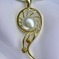 18ct Broome Pearl Diamond Staircase Pendant