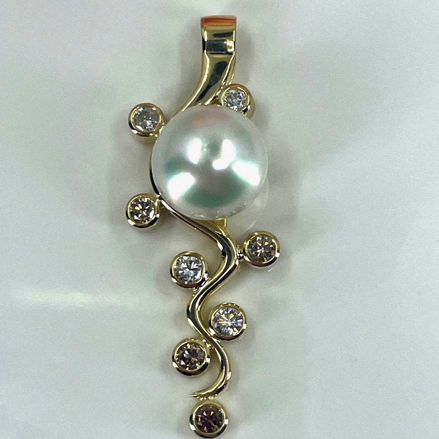 18ct Broome Pearl and Diamond Mitchell Falls Staircase Pendant