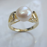 Cultured Pearl Gold Ring