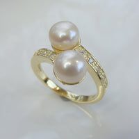 Cultured Freshwater Pearl and Cubic Zirconia Ring gold