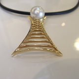 Broome Pearl James Price Point Staircase Pendant 18ct Yellow Gold