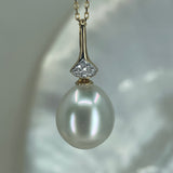 18ct Broome Pearl Swinging Diamond Pendant
