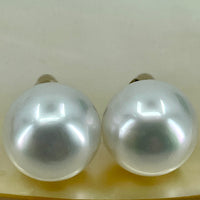 Cultured Broome Pearl 9ct Stud Earrings