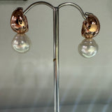 Flawless Broome Circle Pearl Rose Gold Rounded Huggies