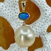 Broome Pearl 9ct Australian Opal Pendant