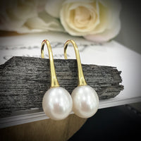 Cultured Freshwater Pearl Trumpet Style Hook Earrings