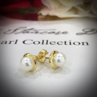Cultured Freshwater White Pearl Studs