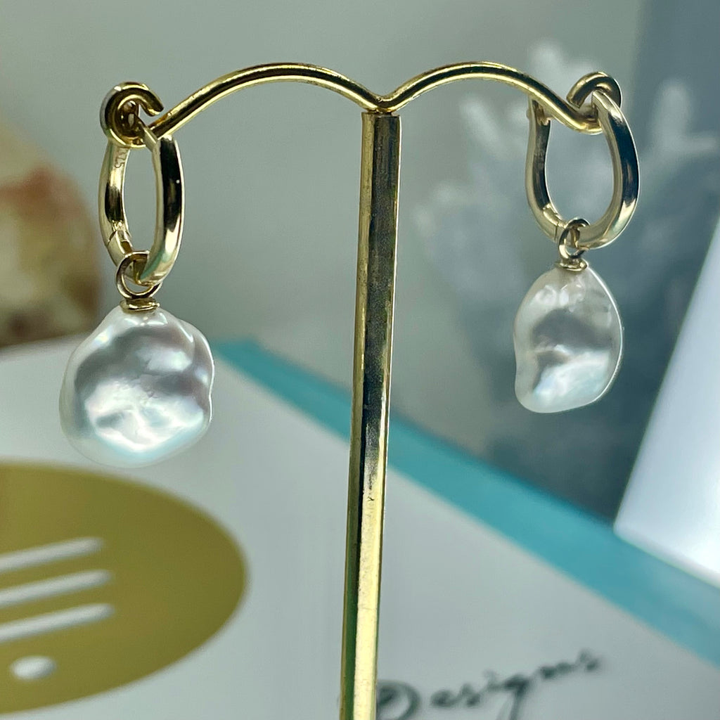 9ct Broome Pearl Keshi Huggies Earrings