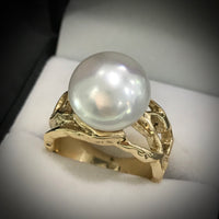 Broome Pearl 9ct Gold Ring 