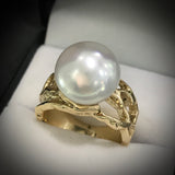 Broome Pearl 9ct Gold Ring "Light Version"