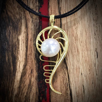Staircase Design Freshwater Pearl Pendant Mangrove Gold