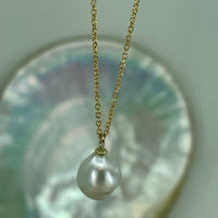 9ct Broome Keshi Pearl Pendant and Gold Necklace